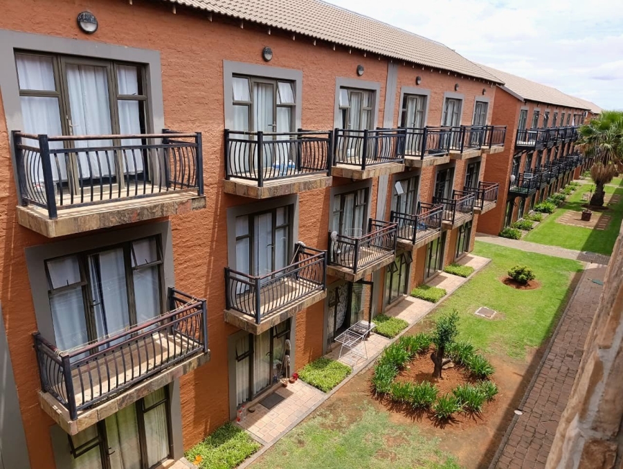 1 Bedroom Property for Sale in Langenhovenpark Free State